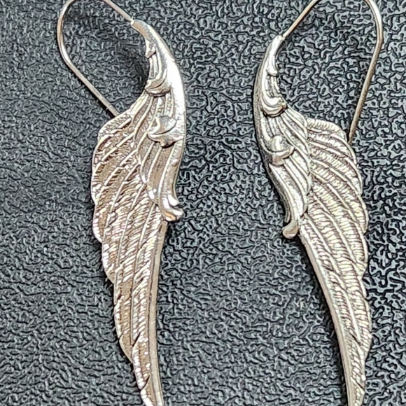 Heavenly Silver Wing Earrings Guardian Angel Wings Spiritual Wing Earrings NWT - Picture 2 of 3